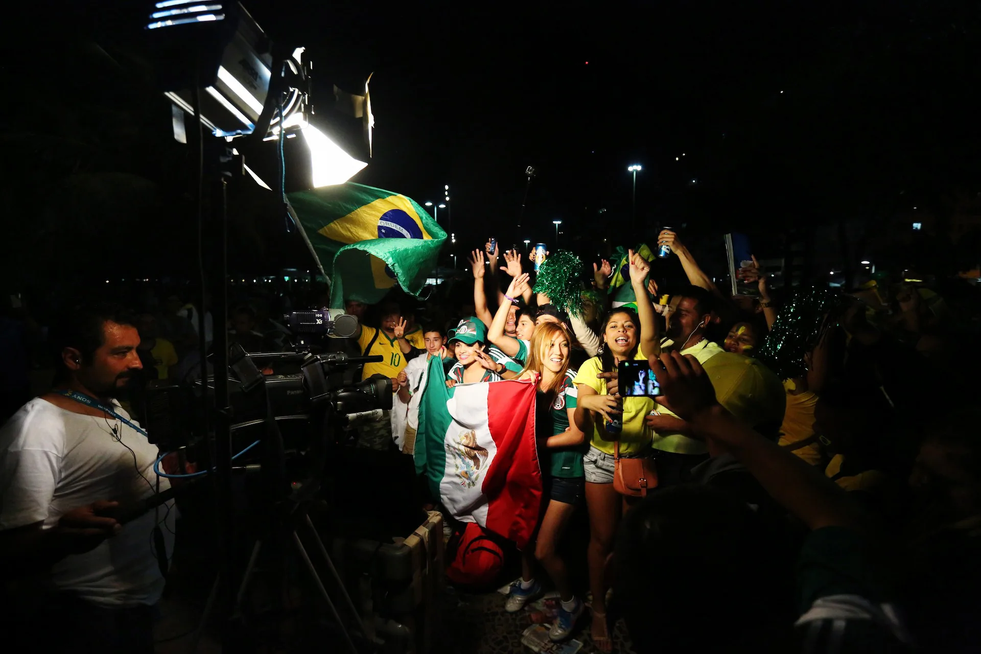A Mexican TV channel films the reaction of Mexicans fans